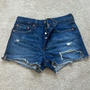 LEVI 501 JEAN SHORTS